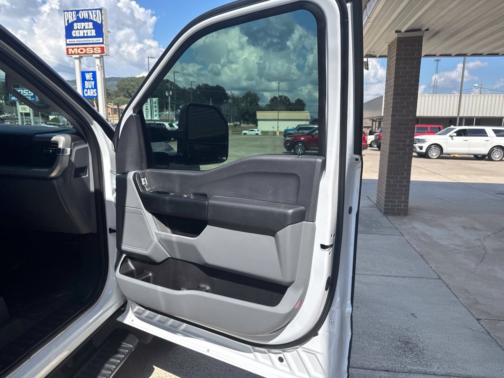 2024 Ford F-550 Super Duty Chassis Cab XL - Photo 18