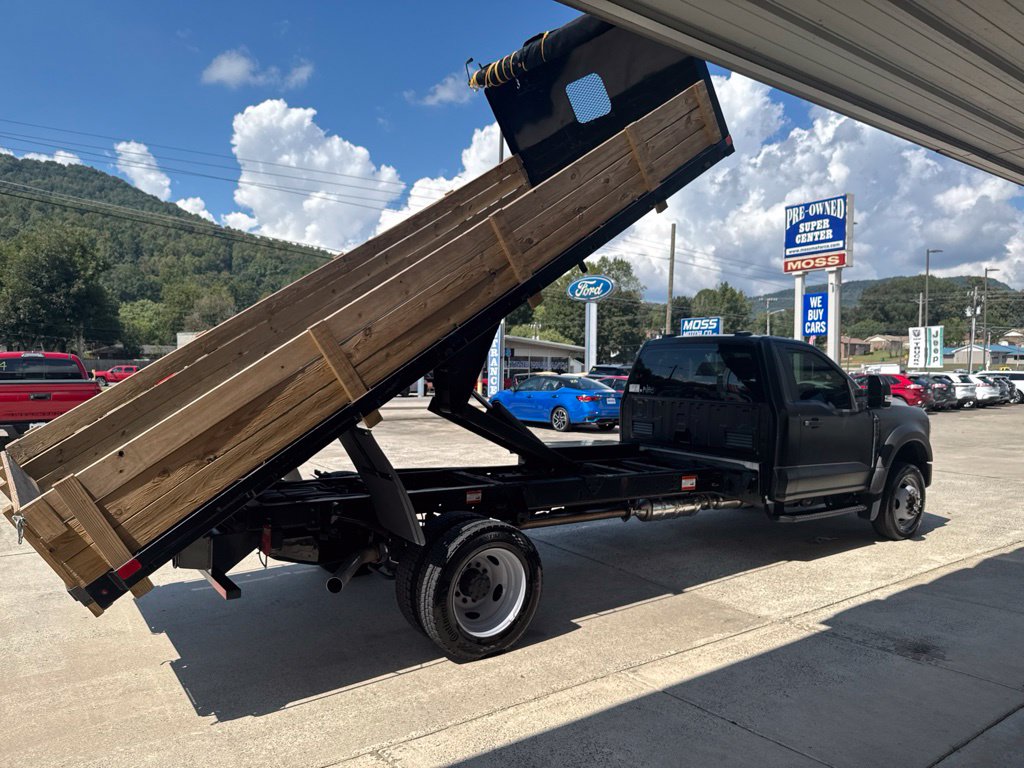 2024 Ford F-550 Super Duty Chassis Cab XL - Photo 25