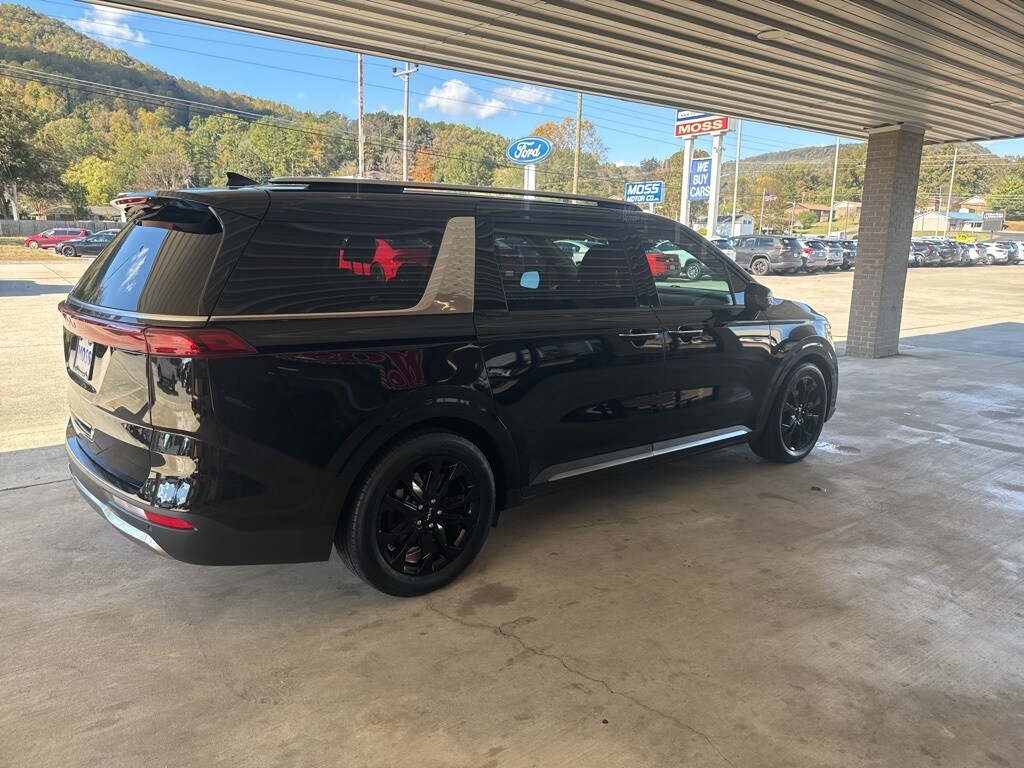 Used 2024 Kia Carnival SX MPV