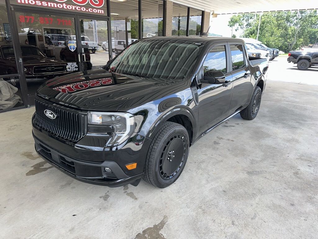 New 2025 Ford Maverick Lobo Standard Truck SuperCrew