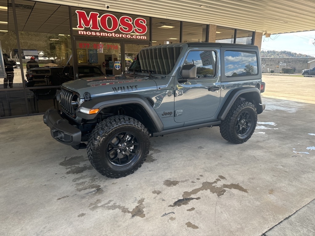 Used 2025 Jeep Wrangler Willys SUV