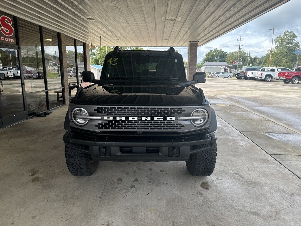 2022 Ford Bronco Badlands photo 2
