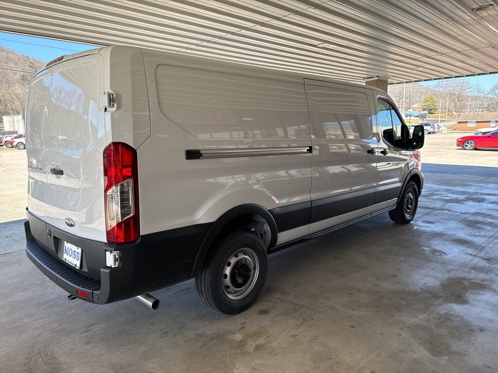 2025 Ford Transit photo 4