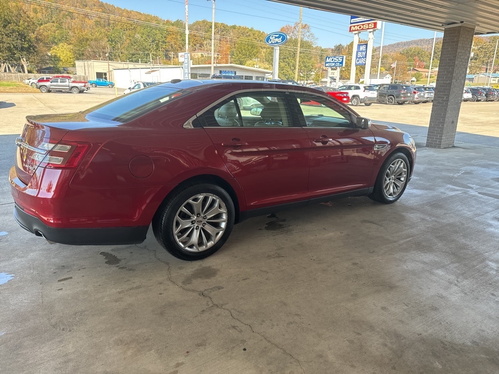 Used 2018 Ford Taurus Limited Sedan