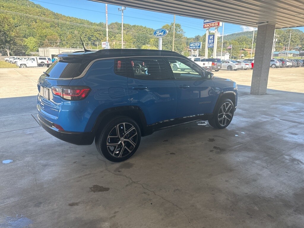 2024 Jeep Compass Limited photo 4