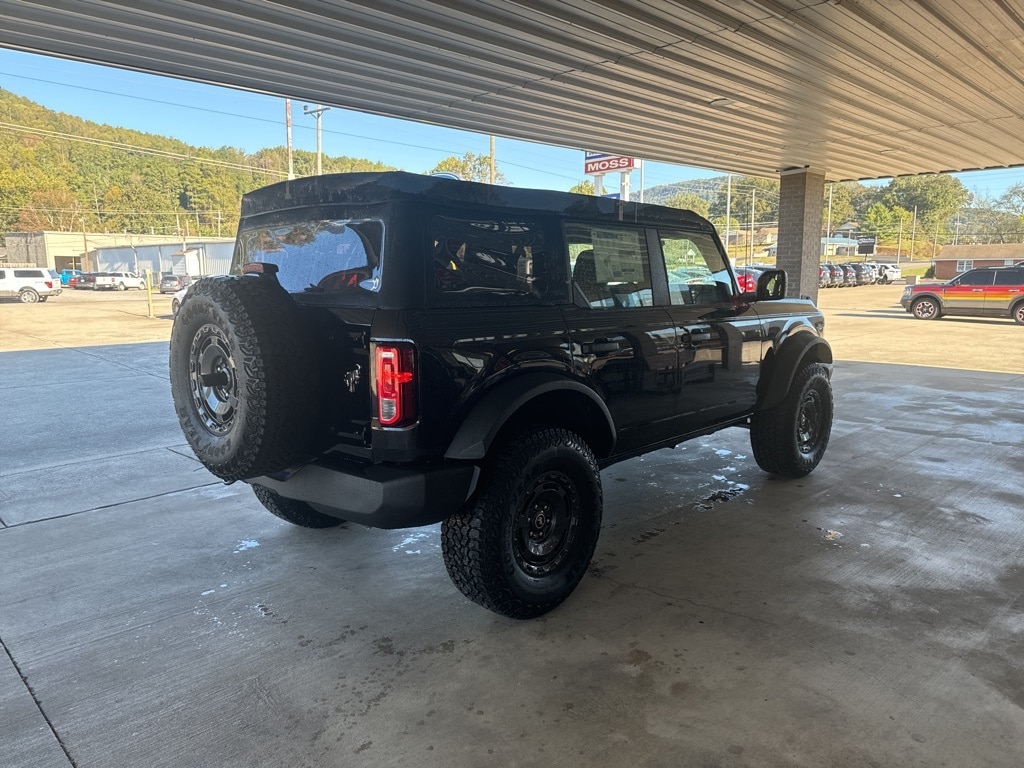 New 2025 Ford Bronco Base SUV