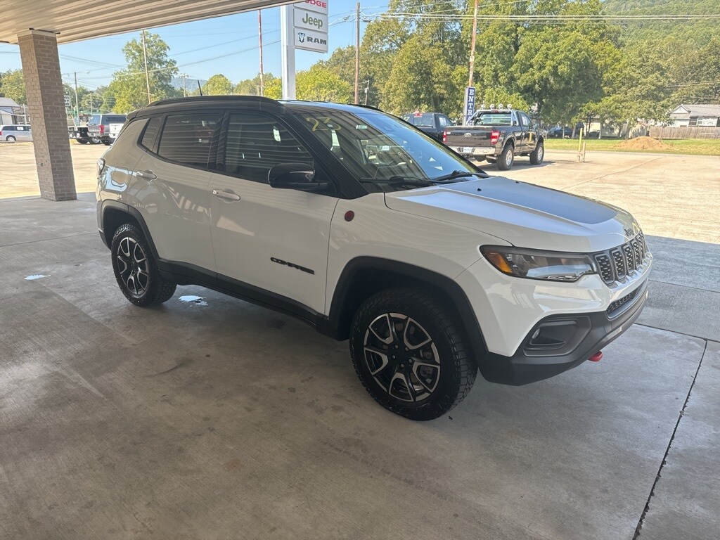 Used 2024 Jeep Compass Trailhawk SUV