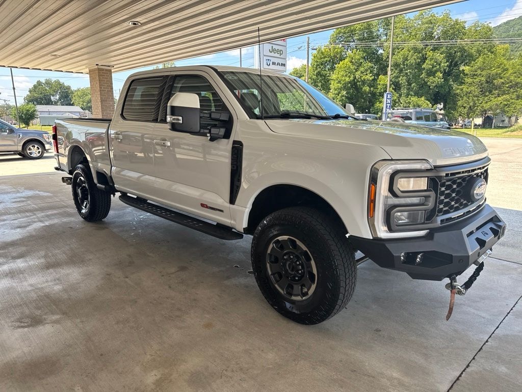 Used 2023 Ford F-250SD Lariat Truck Crew Cab