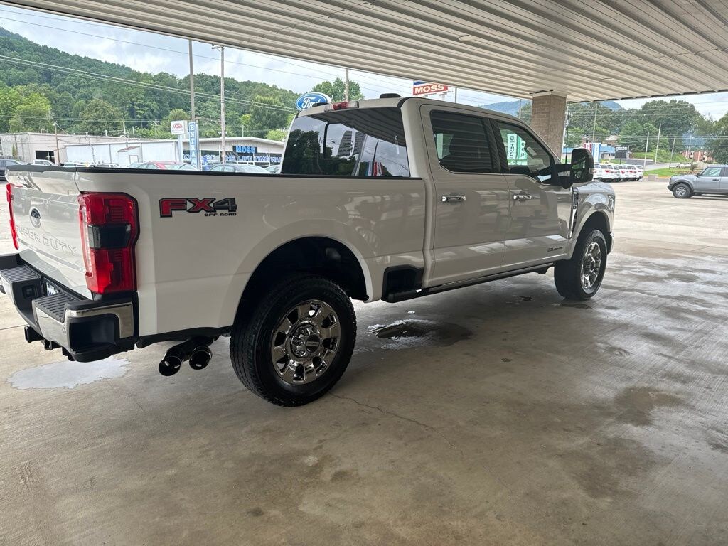 Certified 2023 Ford F-250SD Lariat Truck Crew Cab