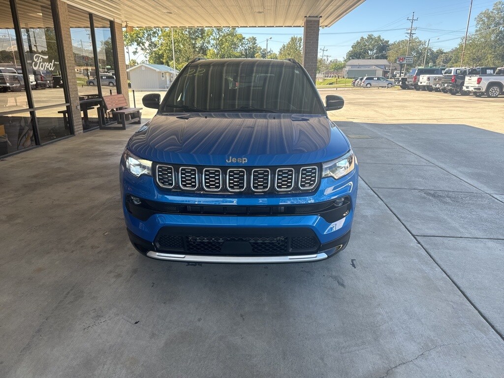 2024 Jeep Compass Limited photo 2