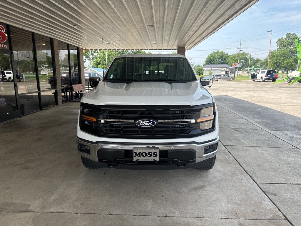 2024 Ford F-150 XLT photo 2