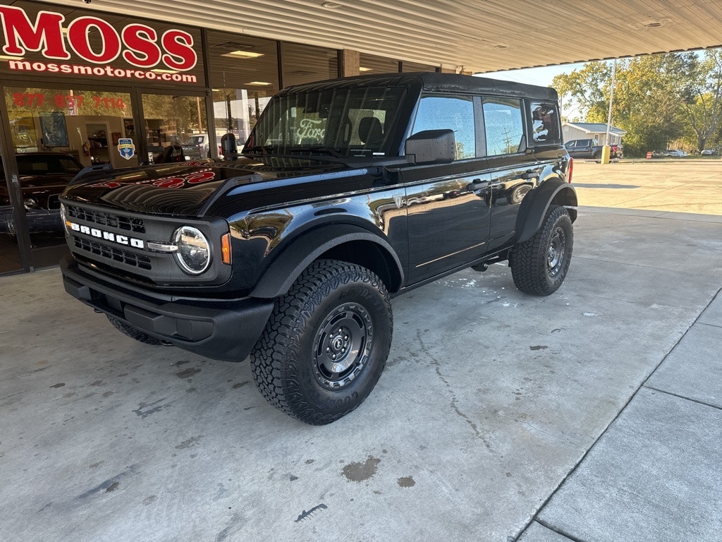 New 2025 Ford Bronco Base SUV