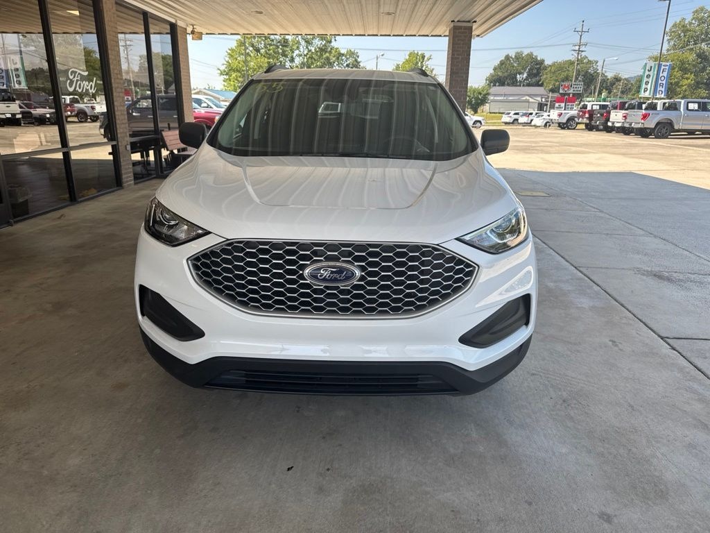 Used 2024 Ford Edge SE SUV