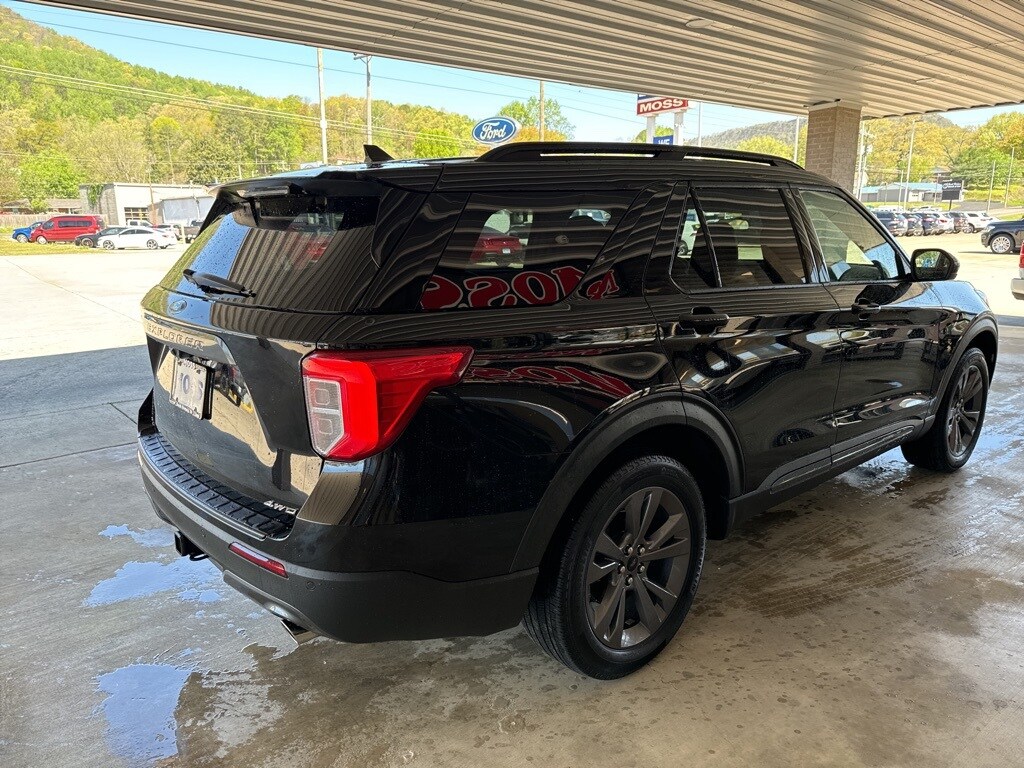 2023 Ford Explorer XLT photo 4