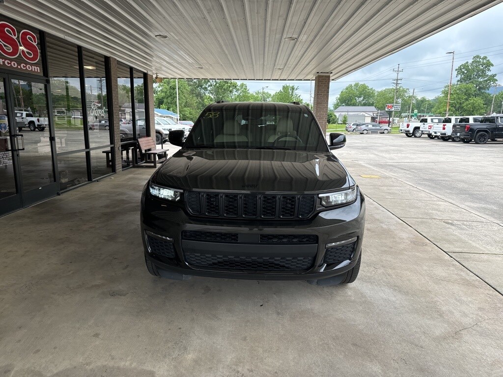 2024 Jeep Grand Cherokee Limited photo 2