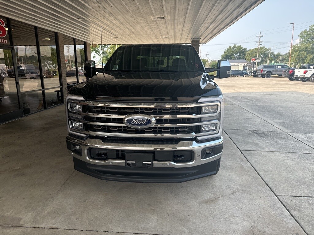 2026 Ford F-250 photo 2
