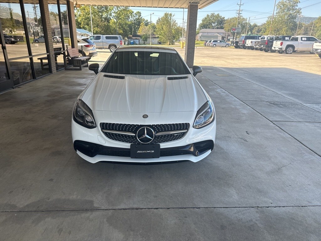 2017 Mercedes Benz SLC 43 AMG photo 2