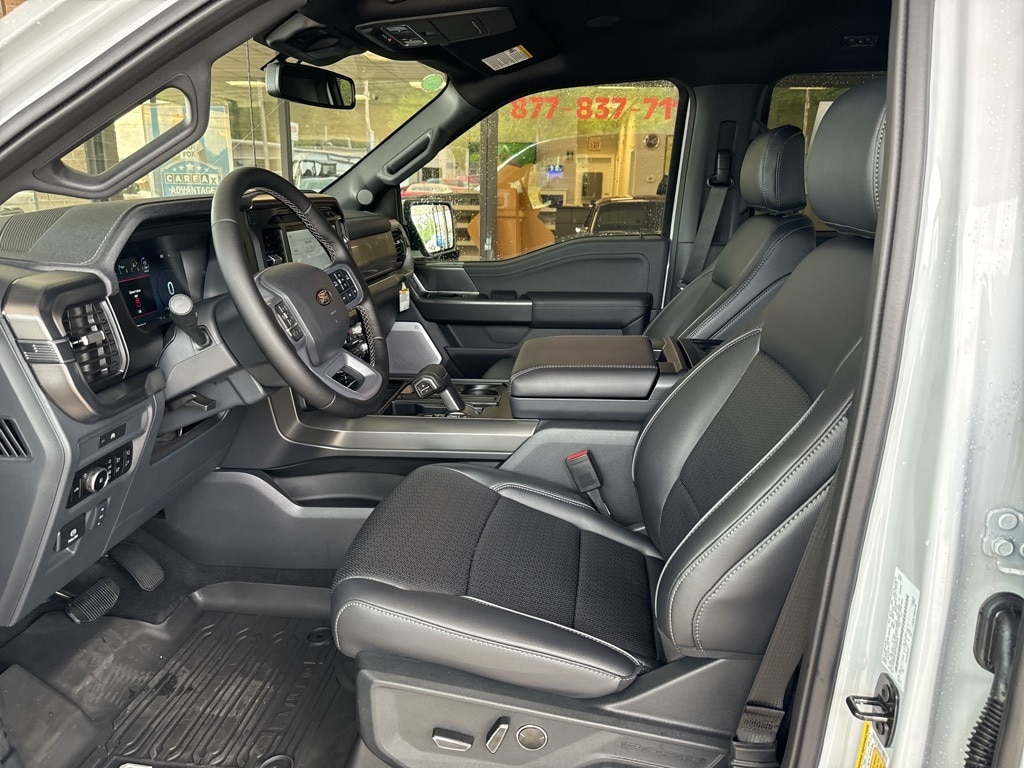 2025 Ford F-150 Lariat - Photo 8