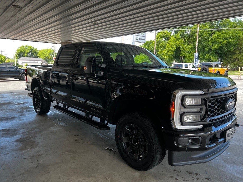 2024 Ford F-250 photo 3