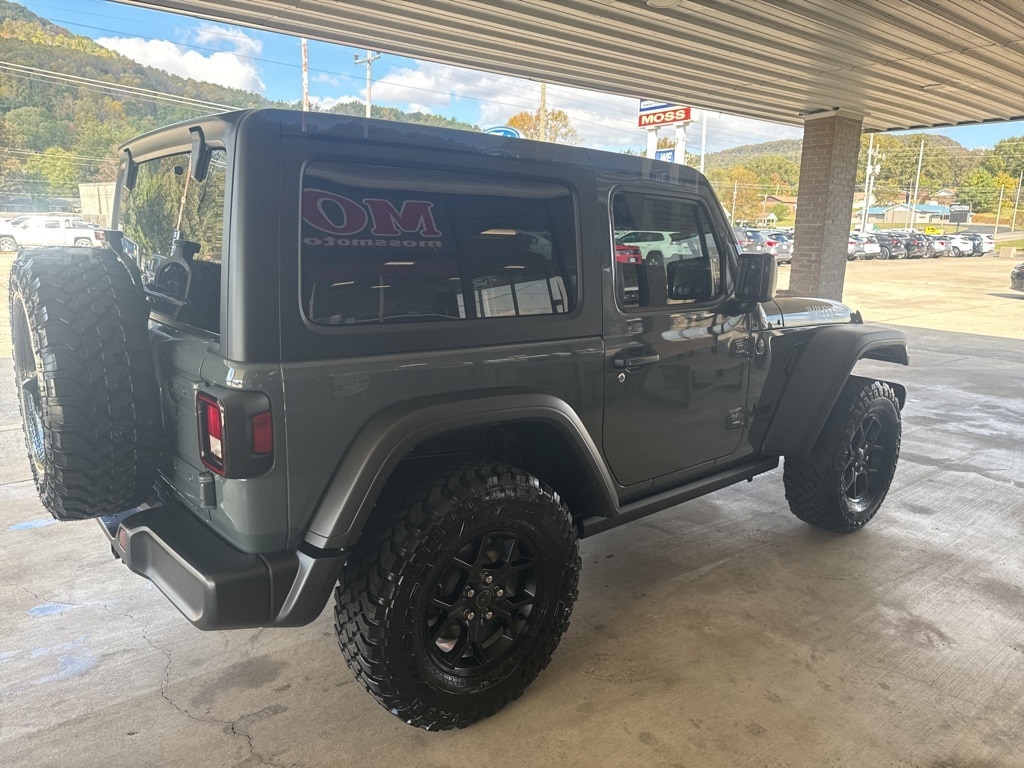 Used 2025 Jeep Wrangler Willys SUV