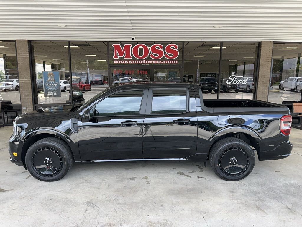 New 2025 Ford Maverick Lobo Standard Truck SuperCrew