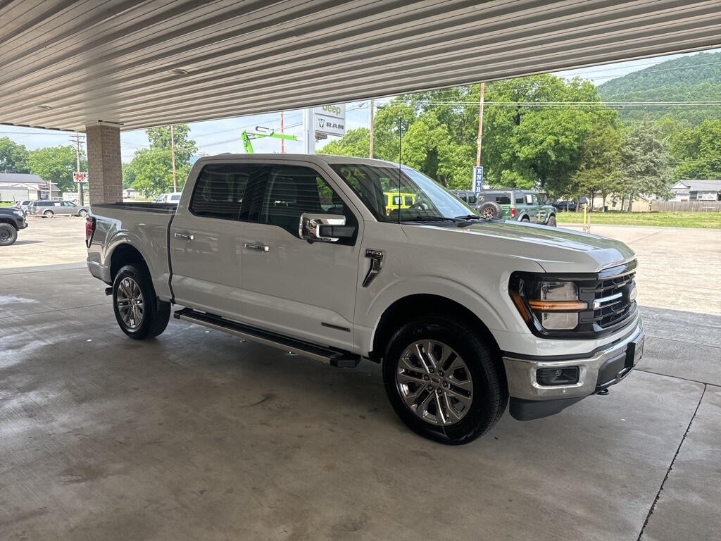 2024 Ford F-150 XLT photo 3