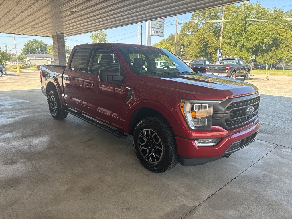 2022 Ford F-150 XLT photo 3