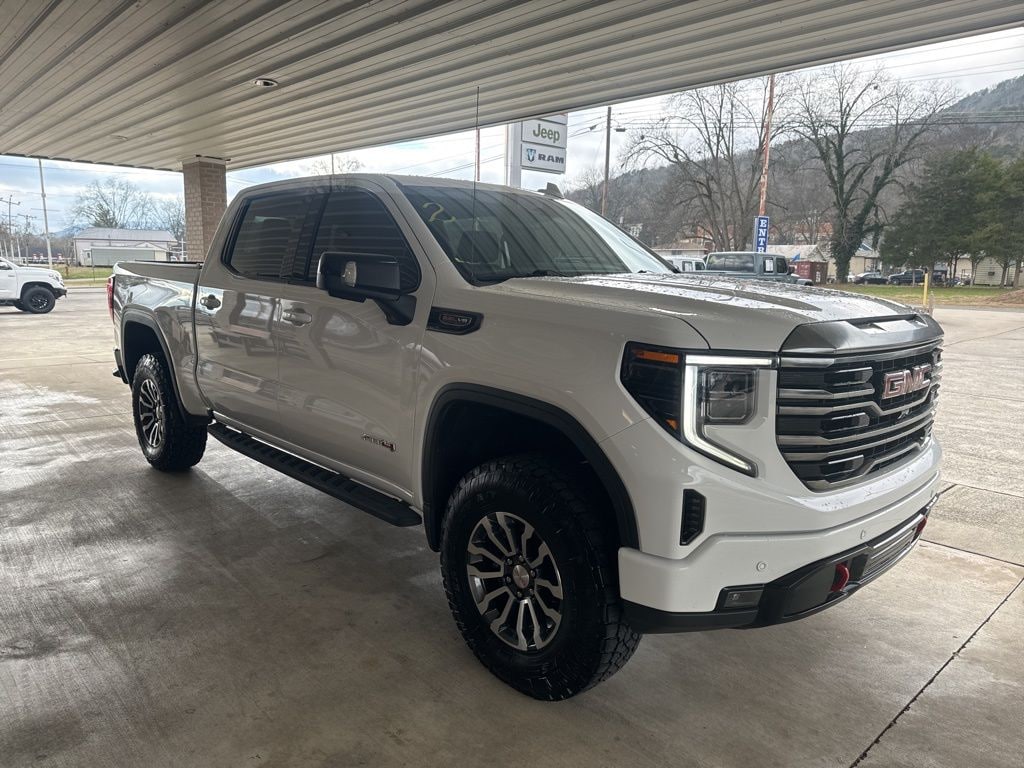 Used 2022 GMC Sierra 1500 AT4 Truck