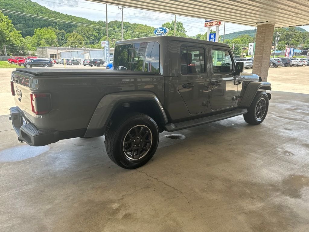 Used 2021 Jeep Gladiator Overland Truck