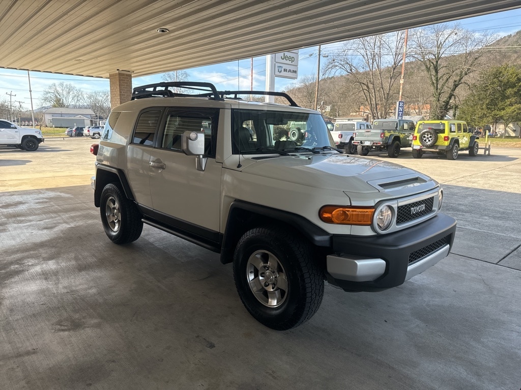 Used 2010 Toyota FJ Cruiser Base SUV