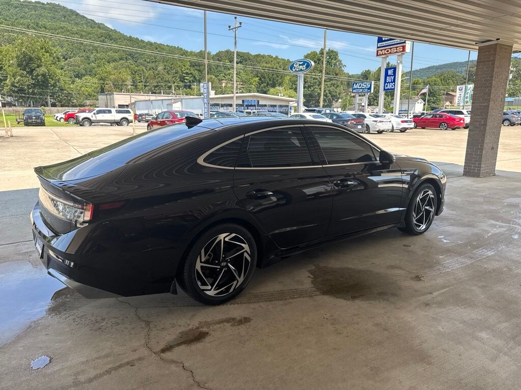 Used 2024 Hyundai Sonata SEL Sedan
