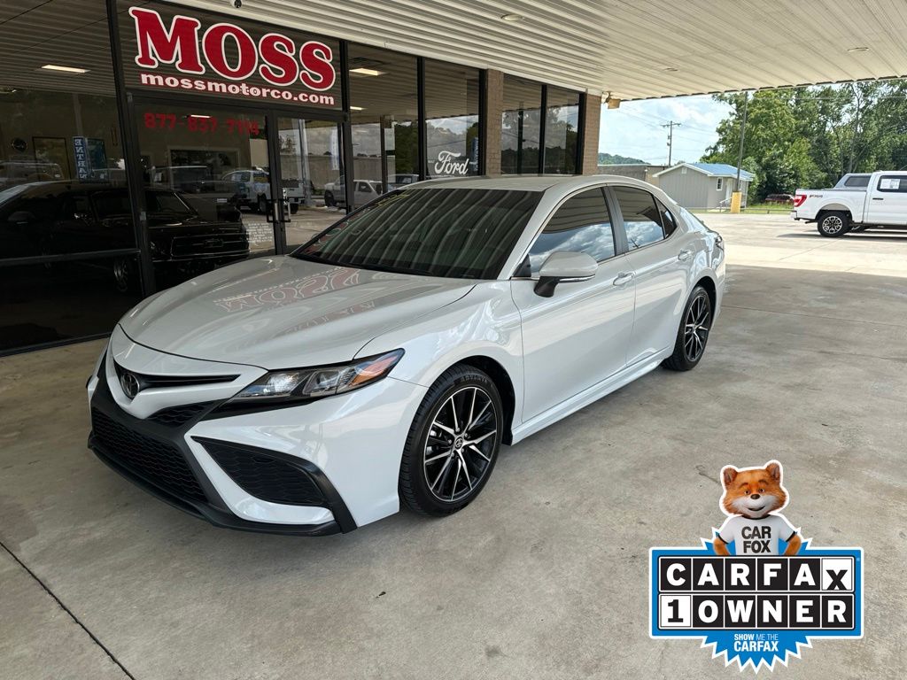 Used 2024 Toyota Camry SE