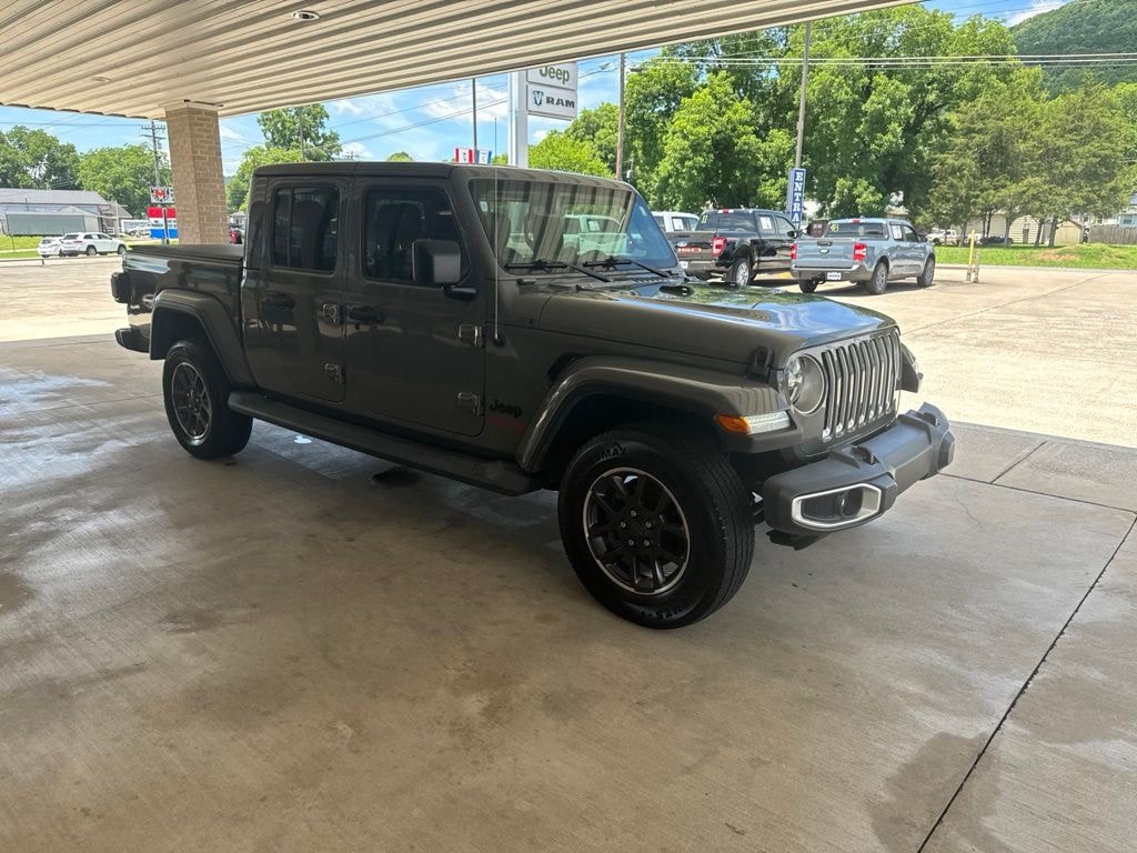 Used 2021 Jeep Gladiator Overland Truck