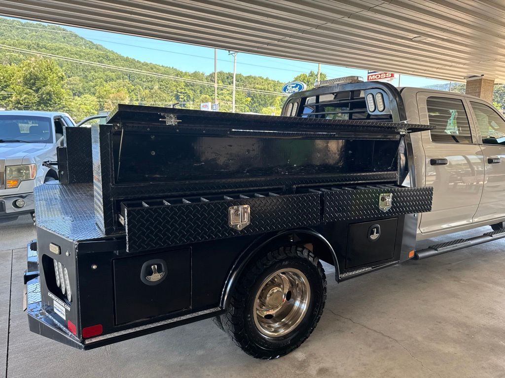 2022 RAM Ram 3500 Chassis Cab Tradesman - Photo 21