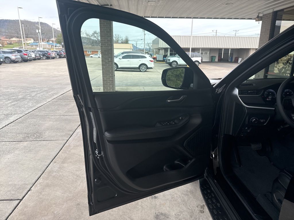 2025 Jeep Grand Cherokee Altitude - Photo 15
