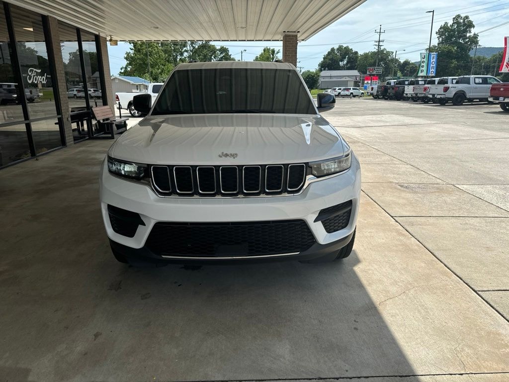 Used 2023 Jeep Grand Cherokee Laredo SUV