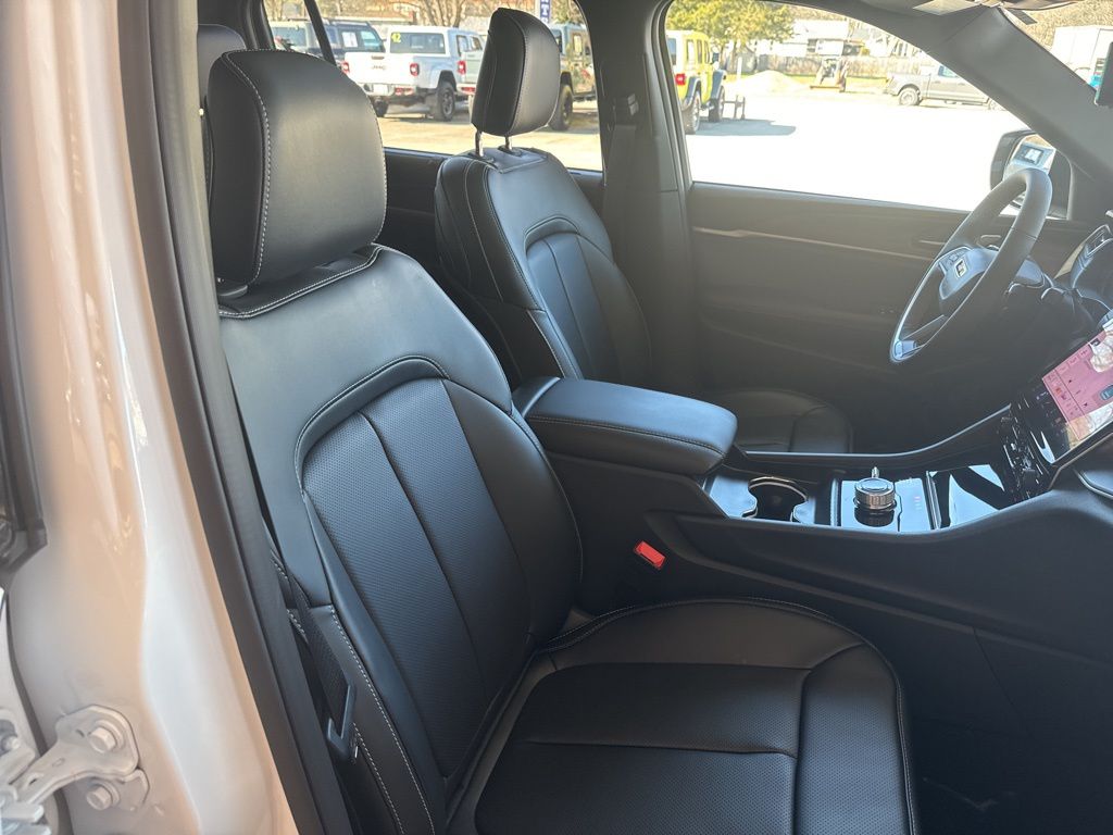 2025 Jeep Grand Cherokee L Limited - Photo 22