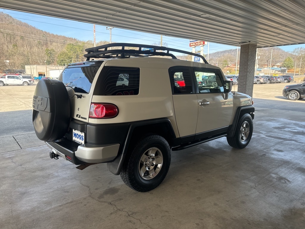 Used 2010 Toyota FJ Cruiser Base SUV