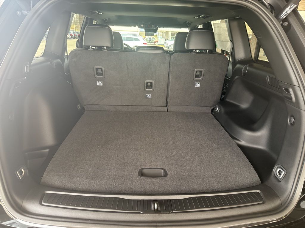 2025 Jeep Grand Cherokee Altitude - Photo 25