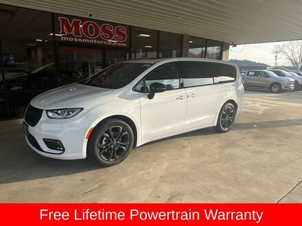 2026 Chrysler Pacifica Select Passenger Van