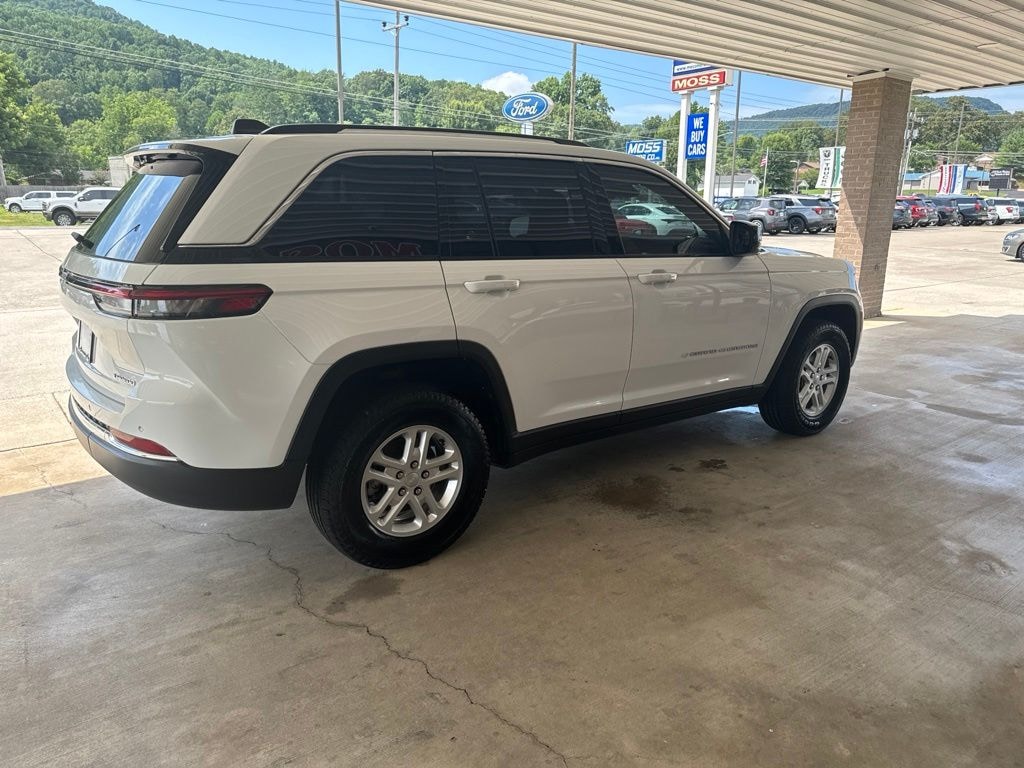 Used 2023 Jeep Grand Cherokee Laredo SUV