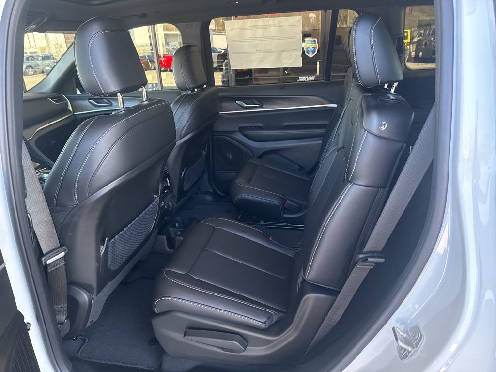 2025 Jeep Grand Cherokee L Limited - Photo 18