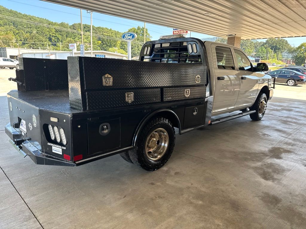 2022 RAM Ram 3500 Chassis Cab Tradesman - Photo 4