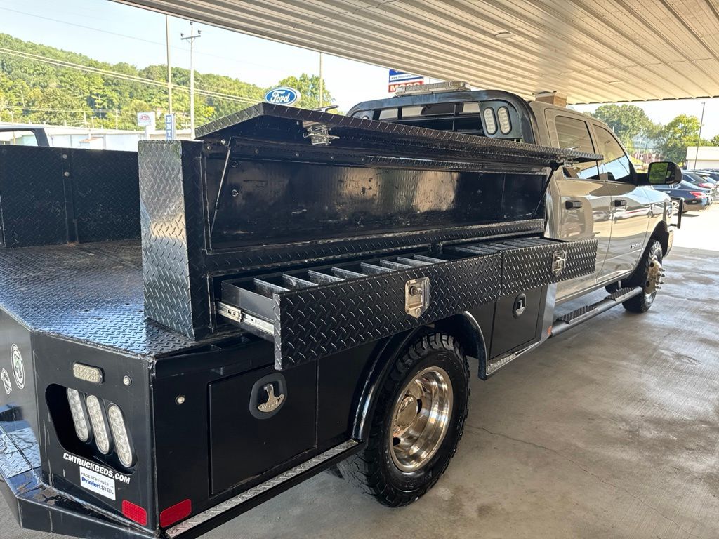 2022 RAM Ram 3500 Chassis Cab Tradesman - Photo 22