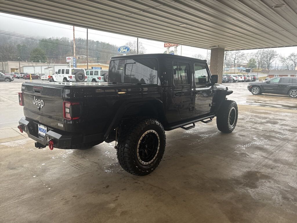 Used 2020 Jeep Gladiator Overland Truck