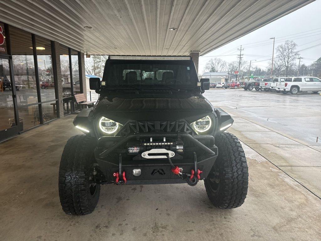 Used 2020 Jeep Gladiator Overland Truck