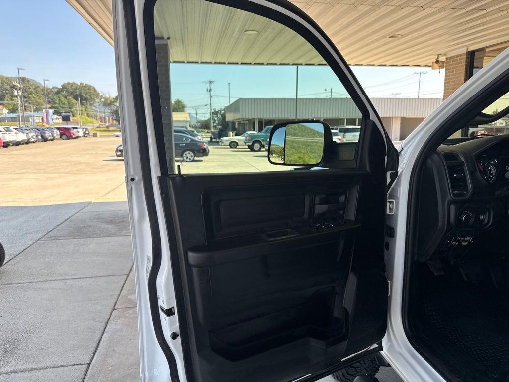 2022 RAM Ram 3500 Chassis Cab Tradesman - Photo 13