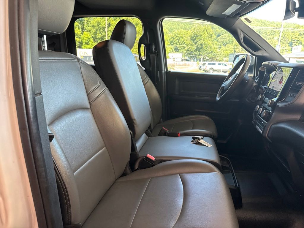 2022 RAM Ram 3500 Chassis Cab Tradesman - Photo 17
