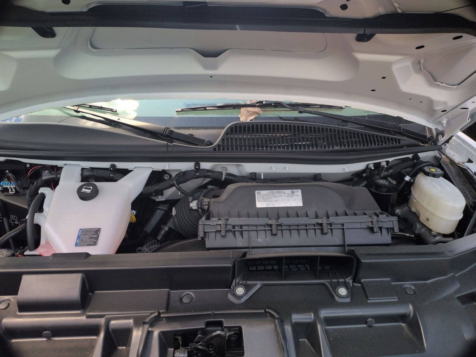 2025 Chevrolet Express Cargo Work Van - Photo 12