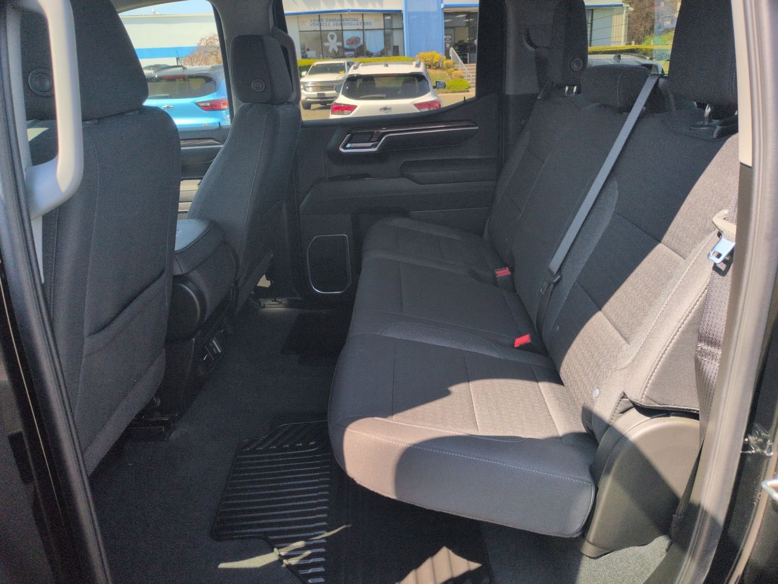 2025 Chevrolet Silverado 1500 LT - Photo 17